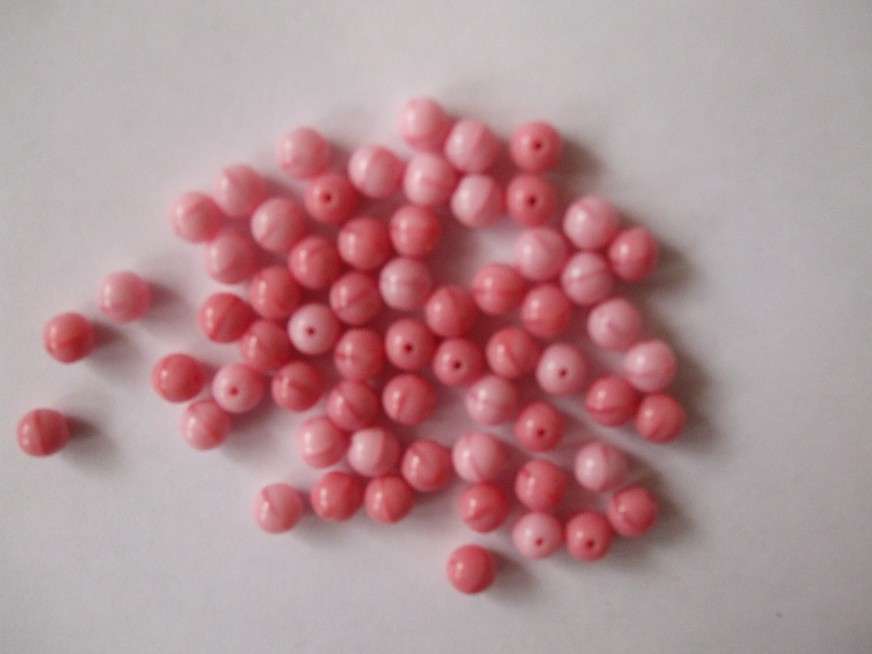 Korálky mačkané 6 mm růžová sytá 50ks Firma Petr Machačka - výroba skleněné korálky