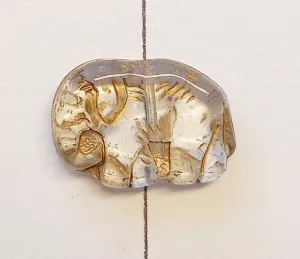 Korálek slon 15,7x22,5x6,2 mm krystal se zlatým listrem 1ks