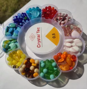 Korálkový mix duhový - kreativní sada na tvoření (12-15 náramků) Korálkový mix duhový - kreativní sada na tvoření (12-15 náramků)