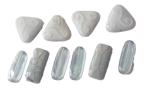 Korálky mix  trojúhelníky a obdélníky originální šedý design sada 10 ks