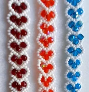 Ručně vyráběné korálkové šperky a ozdoby