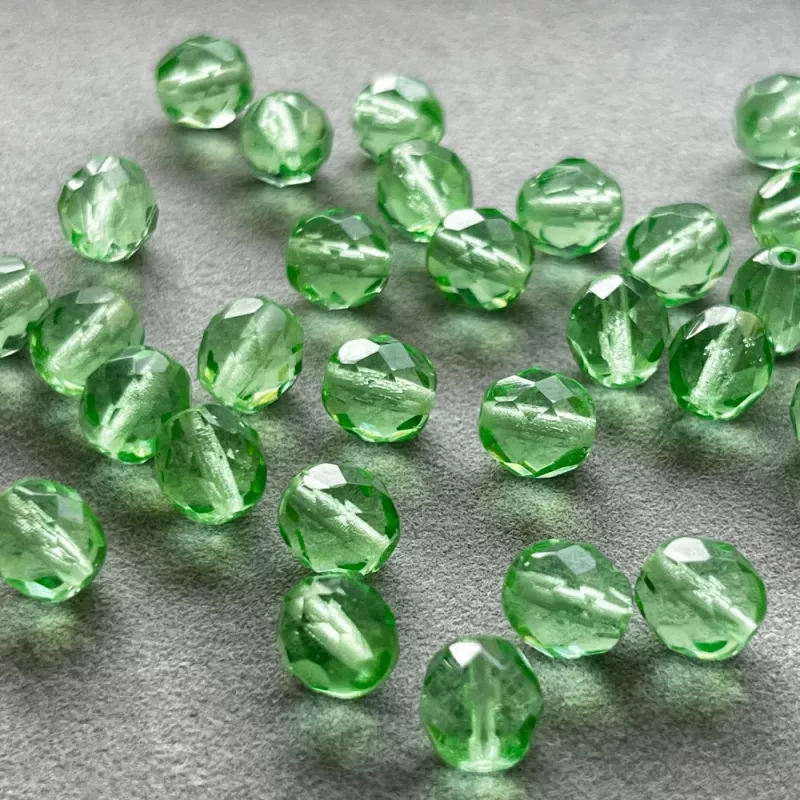 Korálky broušené 8mm světlý olivín 28 ks