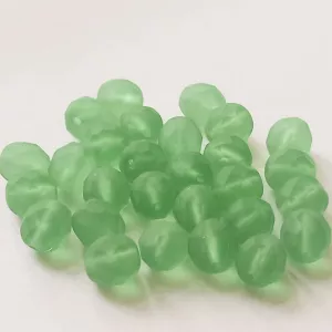 Korálky broušené 8mm světlý olivín  mat 28 ks