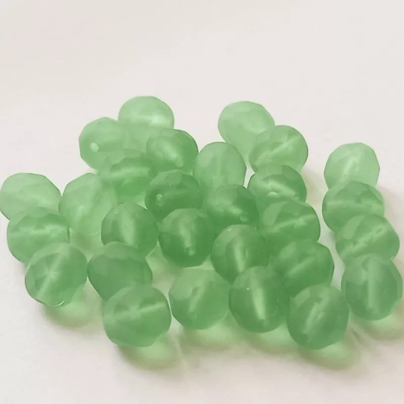 Korálky broušené 8mm světlý olivín mat 28 ks