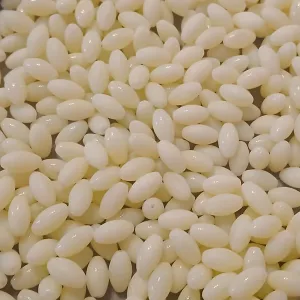 Korálky válečky béžové z uranového skla Korálky válečky béžové z uranového skla