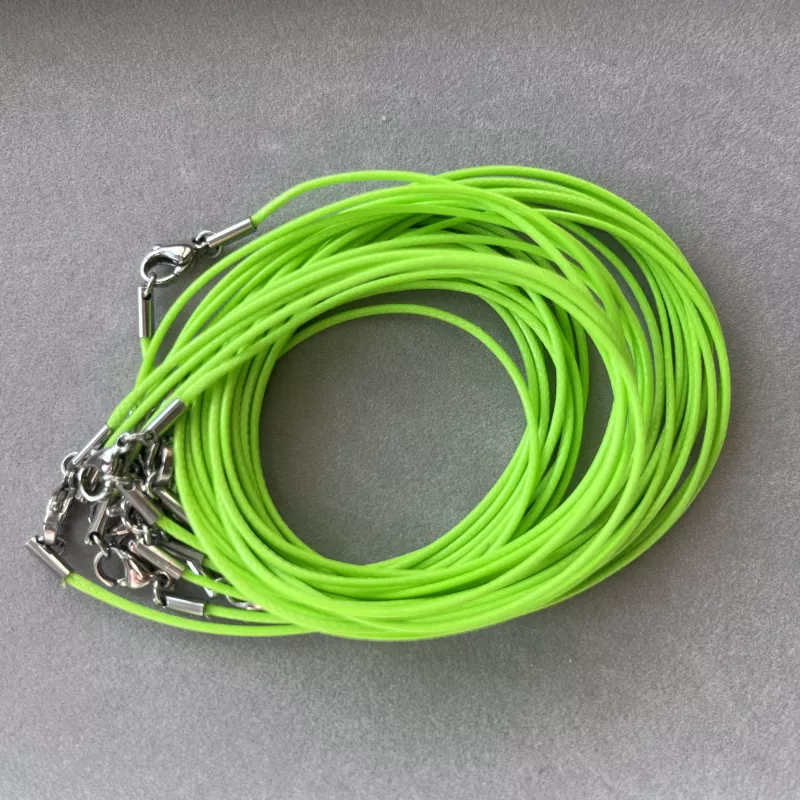 Náhrdelníková šňůrka zelená s nerezovým zapínáním - délka 50 cm - balení 10 ks