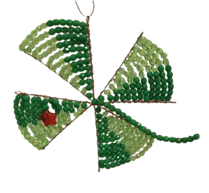 Čtyřlístek z broušených českých skleněných korálek 12x12cm