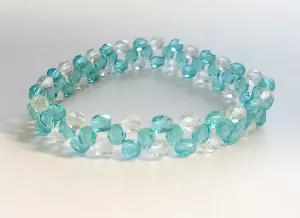 Náramek z broušených českých skleněných korálků krystal/aqua