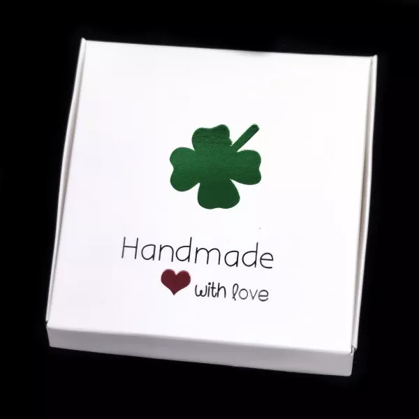 Papírová dárková krabička - čtyřlístek "Handmade with love" - 8,5 x 8,5 x 1 cm