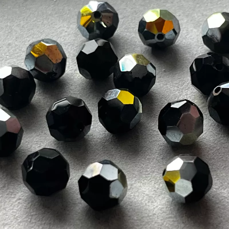 Preciosa MC perle kulatá 10 mm Jet AB 18 ks