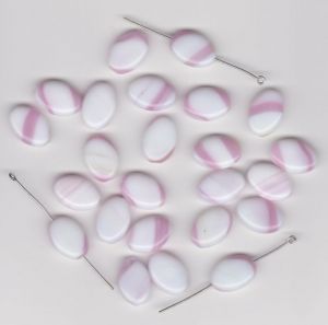 Korálky šváb 16x11x5 mm. Přetah alabastr růžová lesk 1KG cca 700 ... Firma Petr Machačka - výroba skleněné korálky