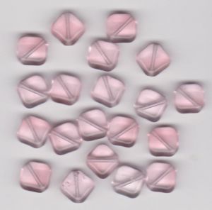 Korálky kostička 9x9 lesk barva rosa mix odstínů II.j 20ks Firma Petr Machačka - výroba skleněné korálky