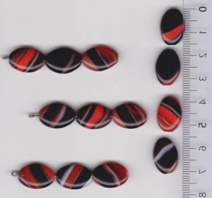 Korálky šváb 16x11x5 mm. Přetah černooranžovobílá lesk 1KG cca 700 ks. Firma Petr Machačka - výroba skleněné korálky