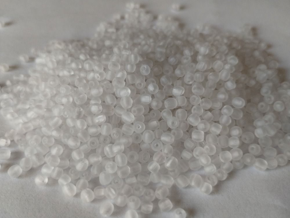 Korálky 3 mm krystal mat kulaté II. j. 100g Firma Petr Machačka - výroba skleněné korálky