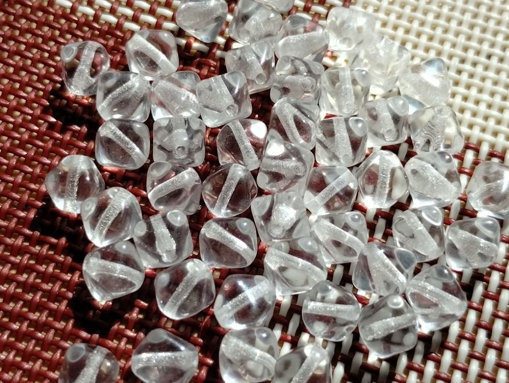 Korálky Lampičky 6 mm krystal 50 ks Firma Petr Machačka - výroba skleněné korálky