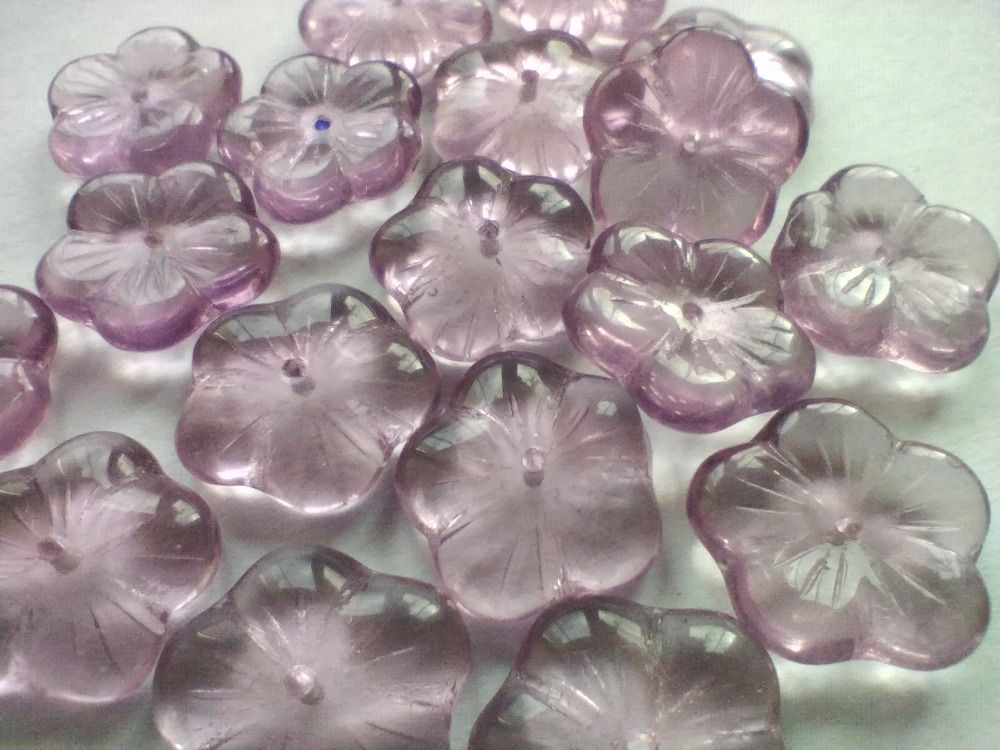 Korálky tvar květina Firma Petr Machačka - výroba skleněné korálky