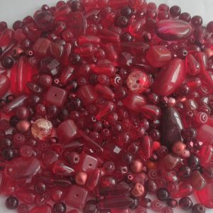 Český skleněný mix korálků PRECIOSA - rubín, 50 g
