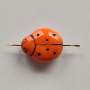 Korálky beruška 2x1,6 cm oranžová