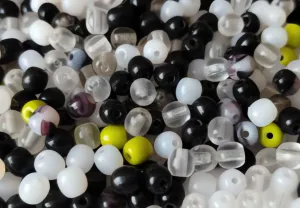 Korálky mačkané mix kuličky 4 mm 100 g