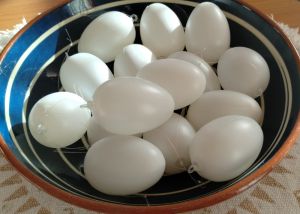 Plastové vajíčko 6 cm - bílé