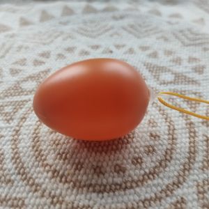 Plastové vajíčko na zavěšení 4 cm - oranžové